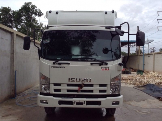 รถอีซูซุ 6 ล้อดั้ม FRR 210 แรงม้า  ( รถวิ่ง 1,xxx กม. )  สนใจติดต่อ  081 - 6079515