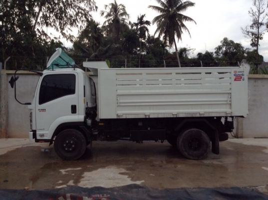 รถอีซูซุ 6 ล้อดั้ม FRR 210 แรงม้า ( รถวิ่ง 1,xxx กม. ) สนใจติดต่อ 081 - 6079515 รถอีซูซุ 6 ล้อดั้ม FRR 210 แรงม้า ( รถวิ่ง 1,xxx กม. ) สนใจติดต่อ 081 - 6079515