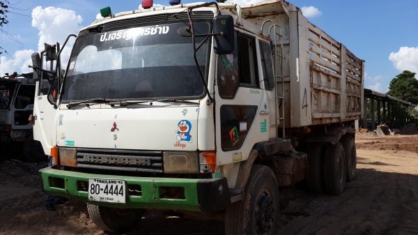 ขายด่วนไอ้หลงสิบปีดสองเพลาดั้มเบรคใหญ่ FN527MTD195แรงราคาถูกมากๆ  จัดแนนท์ได้โทร 0801515451