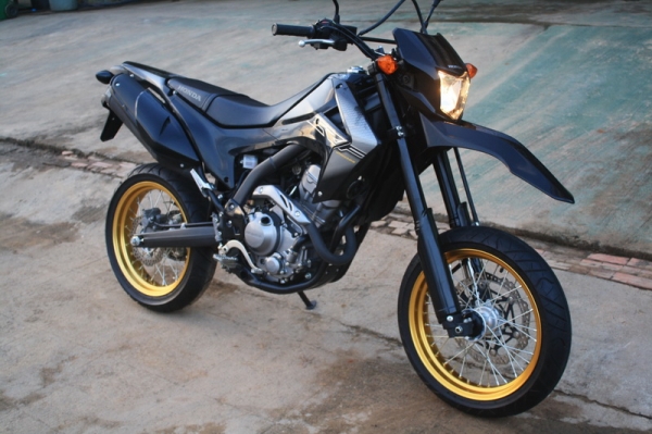 __CRF 250 M  ปี2013 วิ่ง 3,500 km.แท้ๆ (รถ 7 เดือน) $ 117,000__