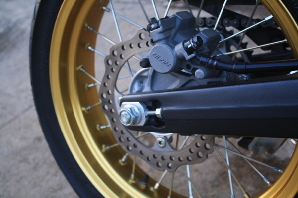 __CRF 250 M  ปี2013 วิ่ง 3,500 km.แท้ๆ (รถ 7 เดือน) $ 117,000__