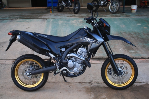 __CRF 250 M  ปี2013 วิ่ง 3,500 km.แท้ๆ (รถ 7 เดือน) $ 117,000__