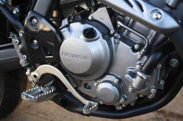 __CRF 250 M  ปี2013 วิ่ง 3,500 km.แท้ๆ (รถ 7 เดือน) $ 117,000__