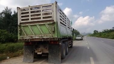 รถอีซูซุ 10 ล้อดั้ม 360 แรงม้า ( ขายแม่ลูก ) ( รถวิ่ง 6x,xxx กม. ) สนใจติดต่อ 081 - 6079515 รถอีซูซุ 10 ล้อดั้ม 360 แรงม้า ( ขายแม่ลูก ) ( รถวิ่ง 6x,xxx กม. ) สนใจติดต่อ 081 - 6079515