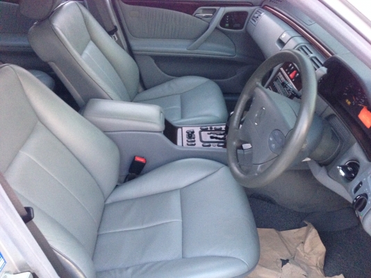 ขาย E200 เครื่องฝาแดงตัวสุดท้าย เกียร์5tiptonic แล้ว ขาย E200 เครื่องฝาแดงตัวสุดท้าย เกียร์5tiptonic แล้ว