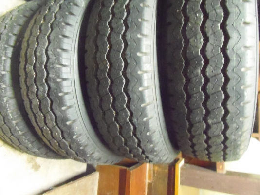 ขายยางกะบะบริดโตน R623  215/70/15 ปี 12 ถอดป้ายแดง วิ่งประมาณ 50 กิโล