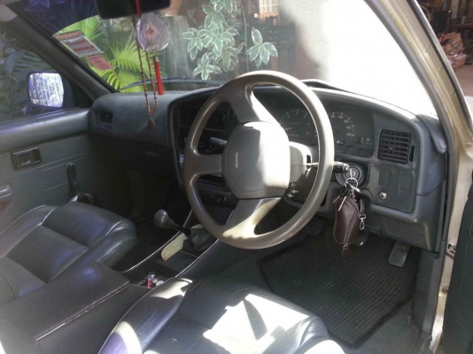 ขาย TOYOTA LN85 แวน จดปี 1991