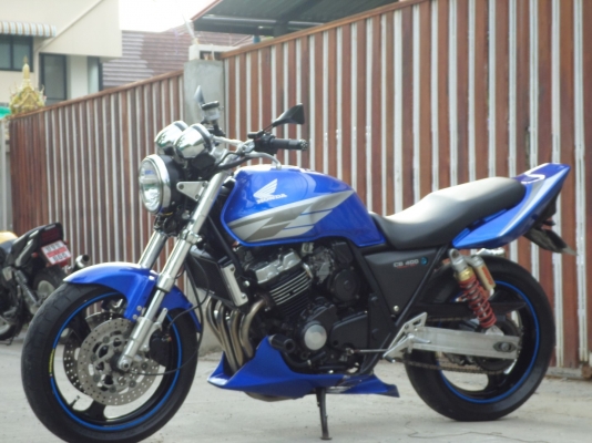 ขาย CB400sf ปี94สภาพหล่อๆแทพๆเครื่องดีมากๆท่อแต่งทั้งเส้นทะเบียนแท้ๆโอนขนส่ง