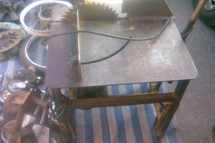 แท่นตัดอะลูมเนียมมอเตอร์ 2 แรงสภาพดีครับพร้อมใช้งานครับพร้อมใบตัดระบบต่างๆทำงานปกติครับ  มอเตอร์ขนาด 2 แรงครับราคานี้คุ้มมากครับ