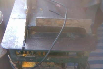 แท่นตัดอะลูมเนียมมอเตอร์ 2 แรงสภาพดีครับพร้อมใช้งานครับพร้อมใบตัดระบบต่างๆทำงานปกติครับ  มอเตอร์ขนาด 2 แรงครับราคานี้คุ้มมากครับ