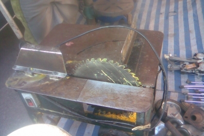 แท่นตัดอะลูมเนียมมอเตอร์ 2 แรงสภาพดีครับพร้อมใช้งานครับพร้อมใบตัดระบบต่างๆทำงานปกติครับ  มอเตอร์ขนาด 2 แรงครับราคานี้คุ้มมากครับ