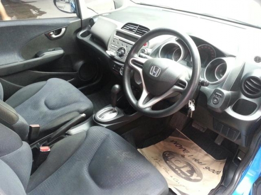 ขายด่วน HONDA JAZZ 1.5 V 2008 ขายด่วน HONDA JAZZ 1.5 V 2008