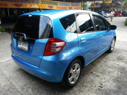 ขายด่วน HONDA JAZZ 1.5 V 2008 ขายด่วน HONDA JAZZ 1.5 V 2008