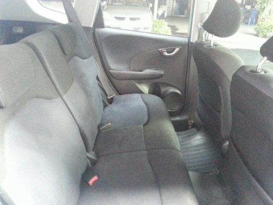 ขายด่วน HONDA JAZZ 1.5 V 2008 ขายด่วน HONDA JAZZ 1.5 V 2008