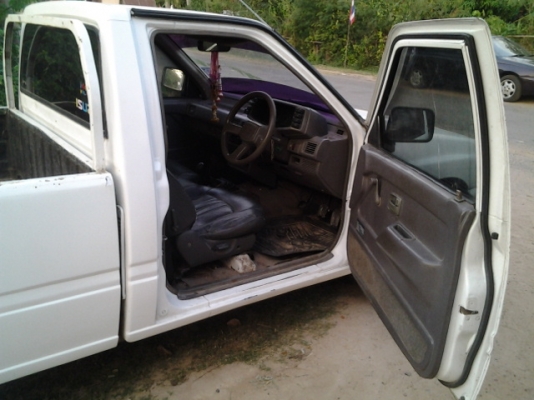 ขายอีซูซุหัวเดียว 87 ปี 2535 สภาพพร้อมใช้ครับ ขายอีซูซุหัวเดียว 87 ปี 2535 สภาพพร้อมใช้ครับ