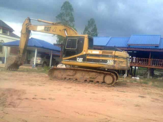 ขายด่วน  รถแบคโฮ CAT  V.2  สภาพดีมาก  เอกสาร  เล่มทะเบียน