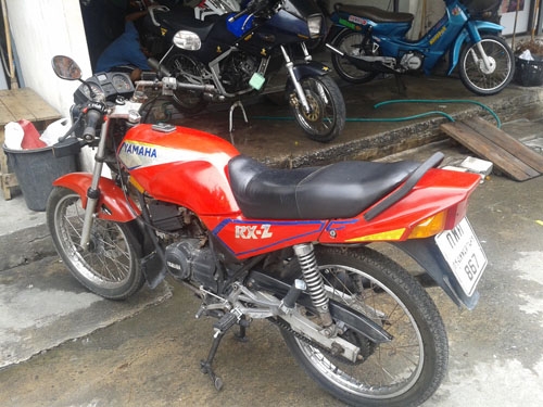 ขายด่วน YAMAHA RXZ ปี34 รถบ้านสวย  เครื่องเดิมๆ ใช้งานได้อีกยาวนาน เอกสารครบ ภาษีไม่หมด รีบๆเลยจ้า