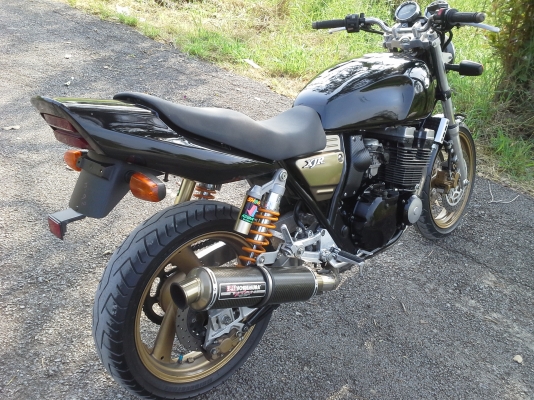 ขาย Yamaha Xjr 400 cc.ปี97 สภาพพร้อมใช้ เครื่องแห้ง รถอยู่ จ.นนทบุรี