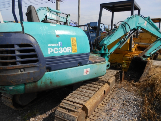 ขายรถขุด KOMATSU PC30R-8 เก่านอก ขายรถขุด KOMATSU PC30R-8 เก่านอก