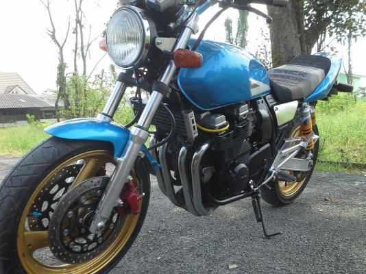 ขาย Yamaha Xjr 400 cc.ปี97 สภาพพร้อมใช้ เครื่องแห้ง รถอยู่ จ.นนทบุรี