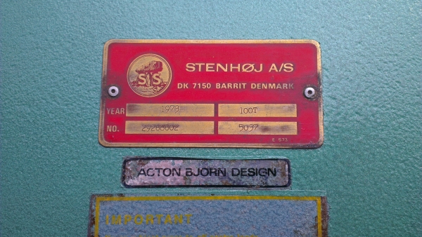 ขออนุญาติขายนะครับ แท่นอัดไฮดรอลิคมือสอง ขนาด 100T ตัน ประเทศเดนมาร์ก ไม่เคยใช้งานเก่าเก็บครับ