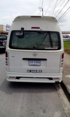 ขายรถตู้ TOYOTA HIACE COMMUTER D4D 2.5 MT ปี 2010 แต่ง VIP สุดๆ