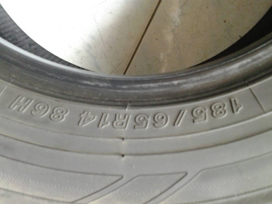 ขายยาง YOKOHAMA EARHT-1 185/65/14 ปี10 ชุดละ 2,900 บาท