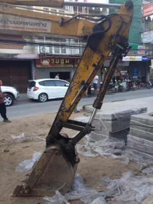 ขายรถแบ็คโฮ  KOMATSU PC 70 มีหัวเจาะ + บุ้งกี้ รถพร้อมใช้งานสุดๆ