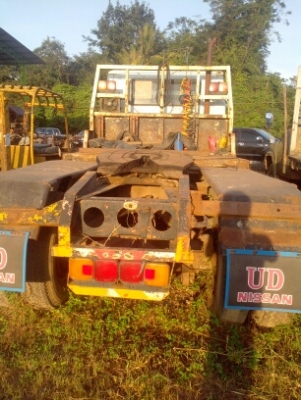 NISSAN UD46 หัวลาก 2 เพลา เครื่อง 330 เทอโบ รุ่น 3 ใบปัดหัวใหญ่ ทะเบียนพร้อมโอน