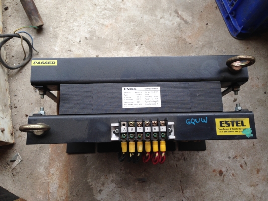 ขายหม้อแปรงไฟฟ้า 380 V ออก 200 V 3 เฟส รับแรงดัน 2 Kva สภาพสวยพร้อมใช้งาน