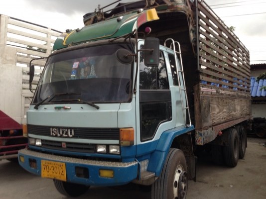 ขาย 10 ล้อ อีซูซุ คัซซี่จัมโบ้ เครื่อง 195 แรง เพลาเดียว ขาย 10 ล้อ อีซูซุ คัซซี่จัมโบ้ เครื่อง 195 แรง เพลาเดียว