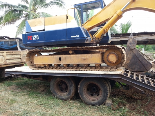 ขายเทเลอร์ ลากแมคโค120สบาย ต่อพวง หกล้อหรือรถไถต่อเสร็จแล้ว สนใจด้านทิคนิคสอบสอบถามได้นะครับ