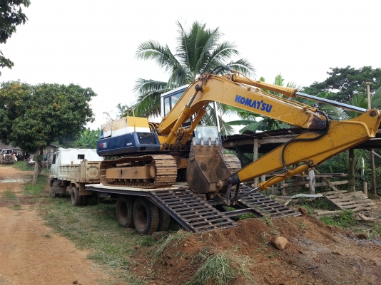 ขายเทเลอร์ ลากแมคโค120สบาย ต่อพวง หกล้อหรือรถไถต่อเสร็จแล้ว สนใจด้านทิคนิคสอบสอบถามได้นะครับ