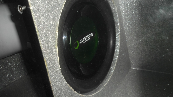 ขาย ชุดเครื่องเสียงอย่างดีใส่ วีออส ยกชุดใส่ได้เลยราคาไม่แพง