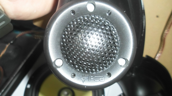 ขาย ชุดเครื่องเสียงอย่างดีใส่ วีออส ยกชุดใส่ได้เลยราคาไม่แพง