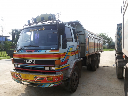 ขายดาวส์รถ 10 ล้อ JCM 1เพลาดั้ม 195 แรงม้า ลดเอาไปเก็บงานต่อ180000  บาท ขายต่อ