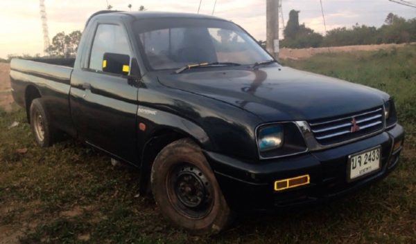 ***ขายแล้วครับขอบคุณ Truck2hand ขายกระบะตอนเดียว ราคเบาๆ MITSU STRADA 2.5 ปี40/97 เครื่องเดิมเกียร์เดิม เครื่องแรงแน่นดี เกียร์ไม่หลุด ช่วงล่างดีคัสซีสวยเดิมไม่ปะไม่ดาม กระบะดี พื้นมีผุนิดหน่อย หัวเก๋งไม่ผุ ภายในสวยคอนโซลครบ พ.พาวเวอร์ ยางดี4เส้น สีเก็บมา