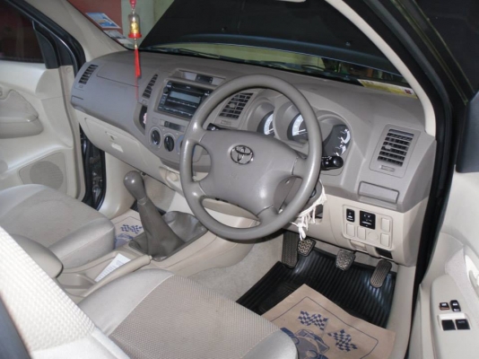 รถปิ๊คอั๊ฟ TOYOTA VIGO G 2500 ปี 50 ตัวท๊อป.