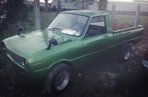 ***ขายแล้วครับขอบคุณ Truck2hand ขายมาสด้าน้อย สวยๆ บิวด์ใหม่ งบหมด เอาไปปั้นต่อ MAZDA FAMILIA 1200  เครื่องเดิมเกียร์เดิม ช่วงล่างคัสซีดี สีสันใหม่ สวยๆ เอกสารครบ ราคาต่อรองได้เด้อ พี่น้องครับ