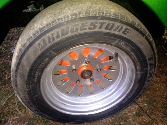 ***ขายแล้วครับขอบคุณ Truck2hand ขายมาสด้าน้อย สวยๆ บิวด์ใหม่ งบหมด เอาไปปั้นต่อ MAZDA FAMILIA 1200  เครื่องเดิมเกียร์เดิม ช่วงล่างคัสซีดี สีสันใหม่ สวยๆ เอกสารครบ ราคาต่อรองได้เด้อ พี่น้องครับ