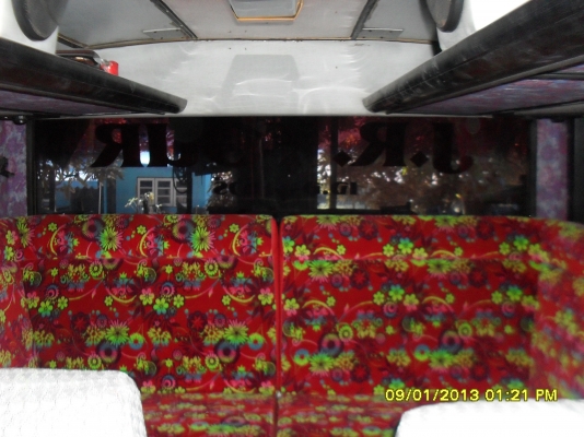 ขายรถบัสอีซูซุ 10 เมตรเครื่องท้าย 175 แรงม้า แอร์แขวน