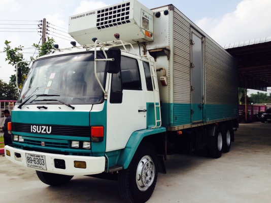 10ล้อ ตู้เย็น ยาว7เมตรสภาพพร้อมใช้ เครื่องทำความเย็นของ เทอร์โมคิงครับ