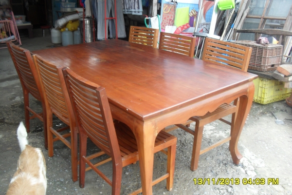 ขายโต๊ะกินข้าวไม้สัก