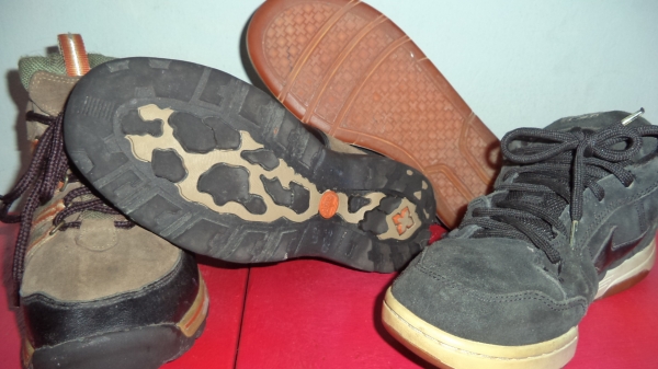 รองเท้า NIKE size 38.5  EUR