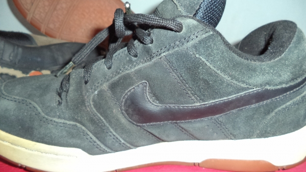 รองเท้า NIKE size 38.5  EUR