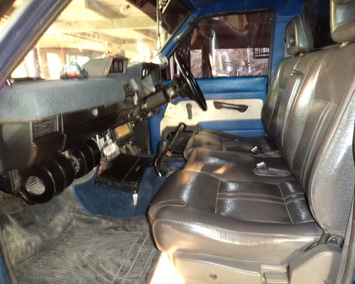 ขายรถยี่ห้อ NISSAN LD 25  ยกสูง 6 สูบ เครื่องดีเซลชุดเกียร์โฟล