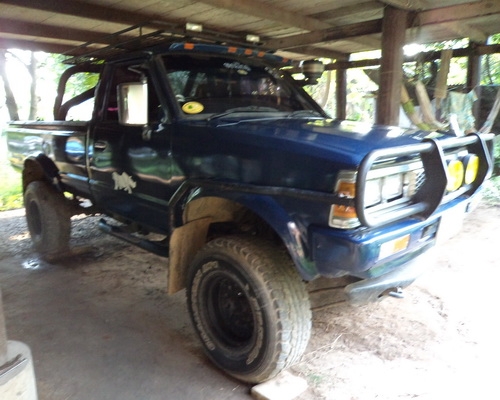 ขายรถยี่ห้อ NISSAN LD 25  ยกสูง 6 สูบ เครื่องดีเซลชุดเกียร์โฟล