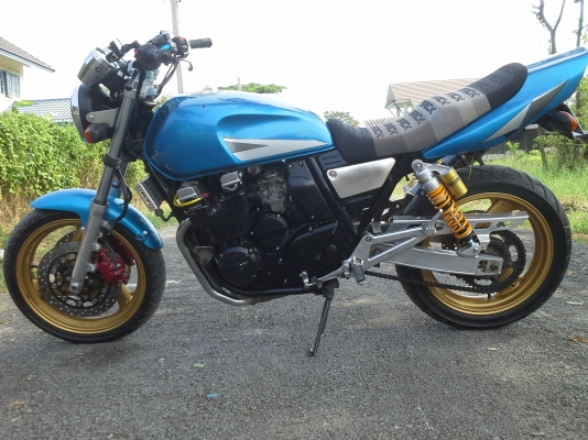 Yamaha Xjr 400 cc.ขายถูกราคาคุยได้ ชอบลดให้อีก สภาพตามรูปครับ