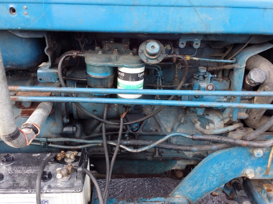 ขายรถไถ FORD 6610 2 เพลาดุมเรียบ ปั๊มกลม เล่มทะเบียนพร้อม ใบมีด 7 จาน ราคา 620000 ถ้ารวม ที่ตัดหญ้าKMT 3จานCMT  ราคา 700000