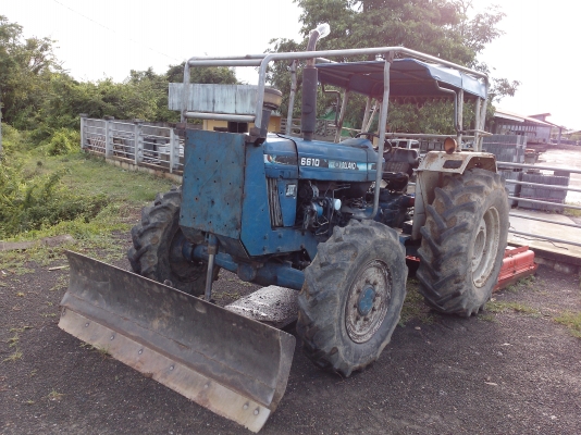ขายรถไถ FORD 6610 2 เพลาดุมเรียบ ปั๊มกลม เล่มทะเบียนพร้อม ใบมีด 7 จาน ราคา 620000 ถ้ารวม ที่ตัดหญ้าKMT 3จานCMT  ราคา 700000